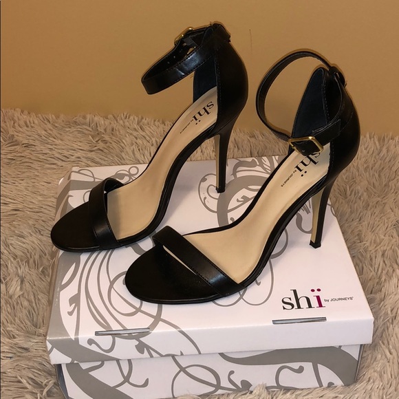 EUC black heels - Picture 3 of 5